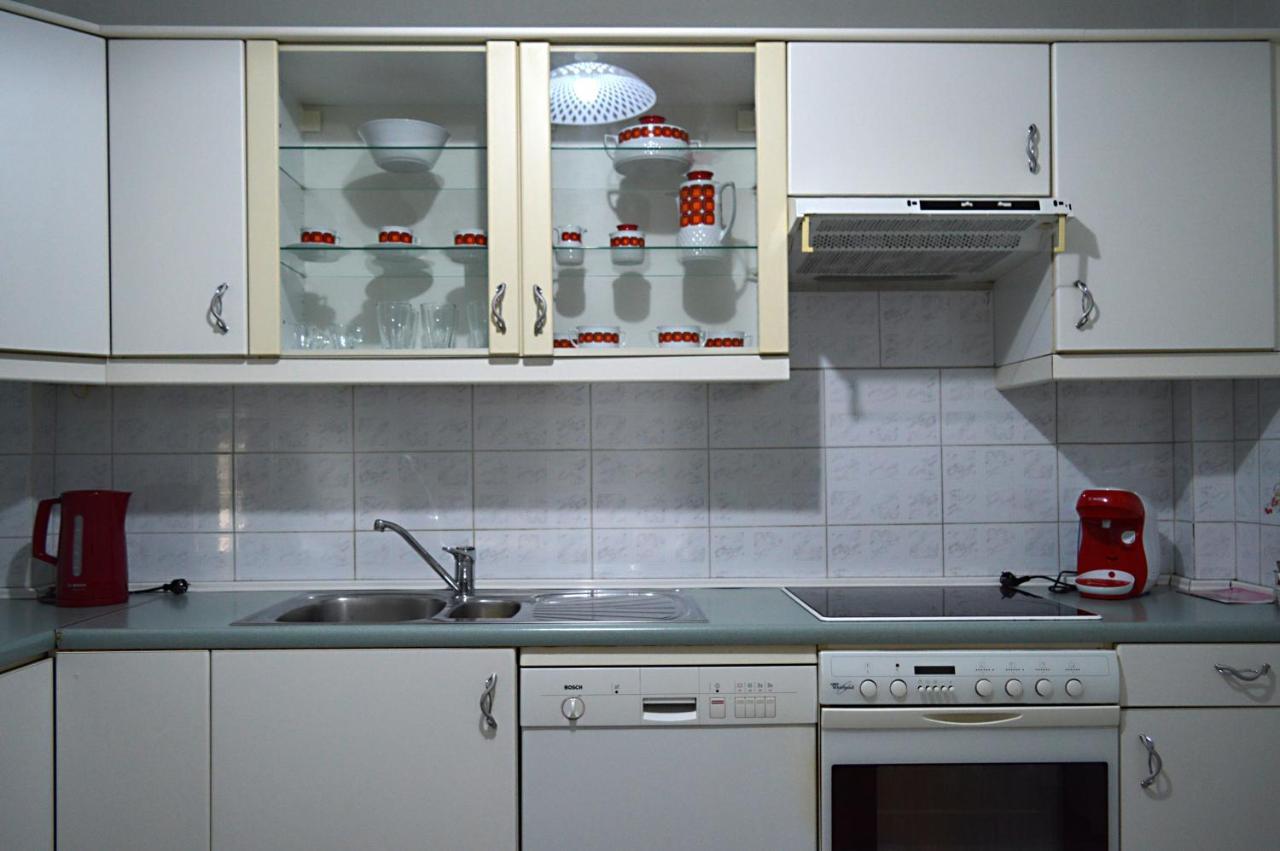 Ευρύχωρο Διαμέρισμα Στο Κέντρο Της Πόλης Костур Екстериор снимка