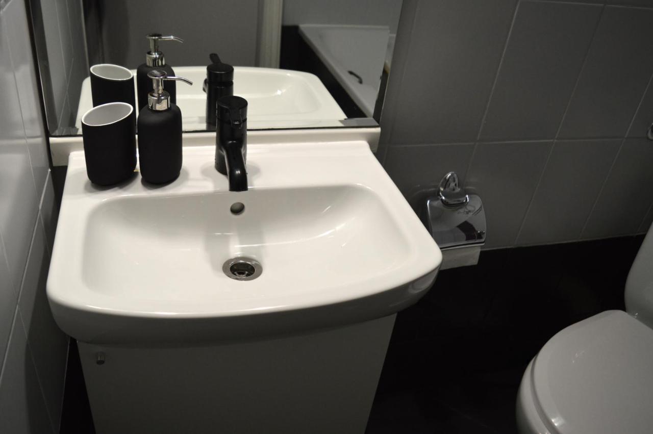 Ευρύχωρο Διαμέρισμα Στο Κέντρο Της Πόλης Костур Екстериор снимка